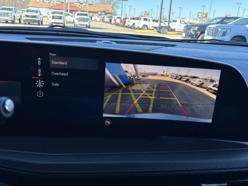 Used 2025 Cadillac XT4 Premium Luxury image 34