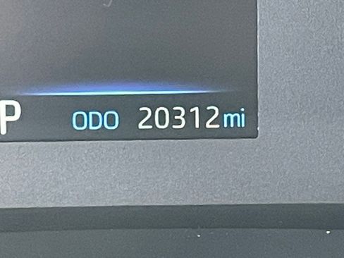 Used 2025 Toyota Corolla LE image 38