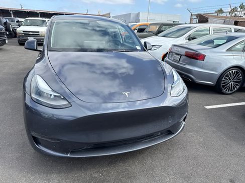 Used 2023 Tesla Model Y 2WD image 5