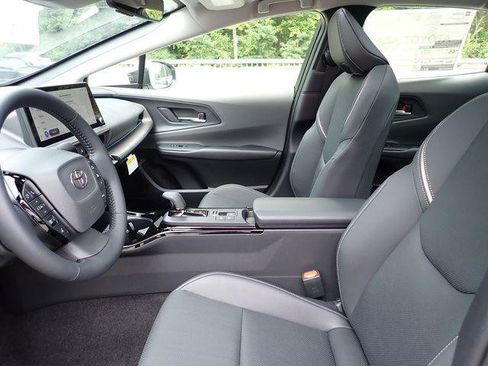 Certified 2027 Toyota Prius XLE AWD/4WD image 11