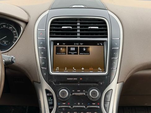 Used 2016 Lincoln MKX Reserve w/ Luxury Package AWD/4WD image 18