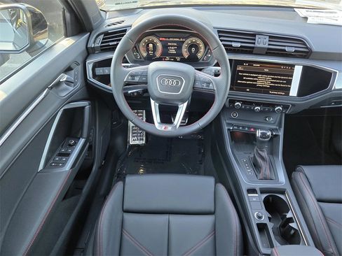New 2025 Audi Q3 2.0T Premium Plus image 13
