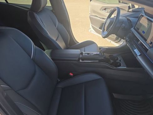Certified 2025 Toyota Prius Limited image 10