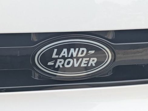Used 2026 Land Rover Defender 110 X-Dynamic SE AWD/4WD image 32