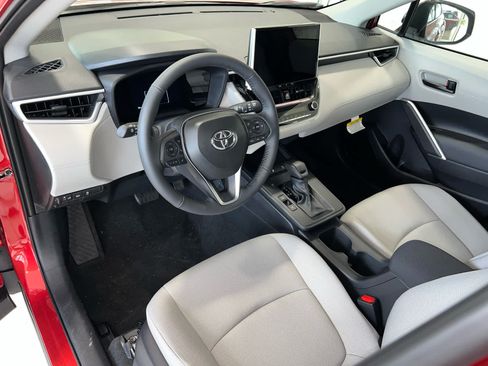 New 2026 Toyota Corolla Cross LE w/ Moonroof Package AWD/4WD image 11