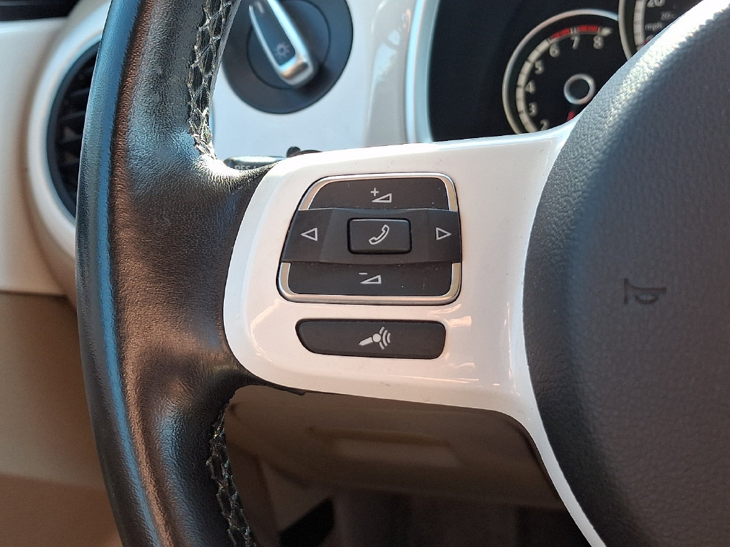 Used 2014 Volkswagen Beetle 2.5 FWD image 20