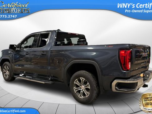 Used 2022 GMC Sierra 1500 SLE w/ X31 Off-Road Package image 8