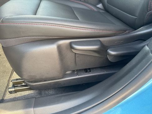 Used 2025 Chevrolet Trax RS image 15