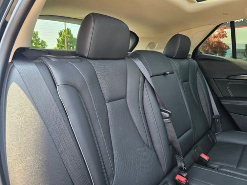 Used 2021 Buick Envision Essence w/ Technology Package I AWD/4WD image 14