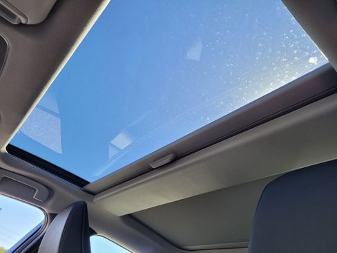 New 2026 Toyota Prius Plug-In Hybrid image 18