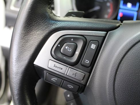 Used 2017 Subaru Outback 2.5i Premium image 9