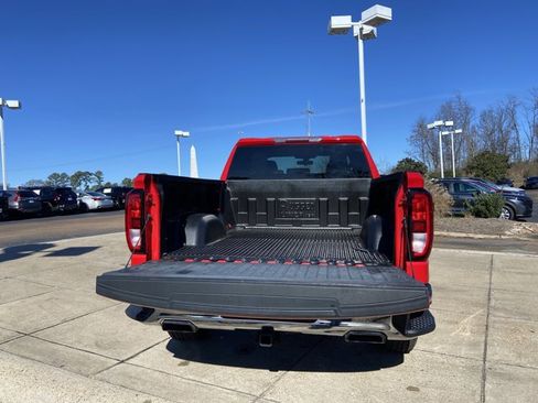 Used 2019 GMC Sierra 1500 SLE w/ SLE Value Package image 25