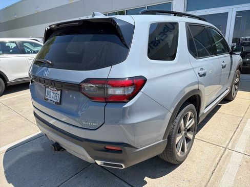 Used 2024 Honda Pilot Elite image 3