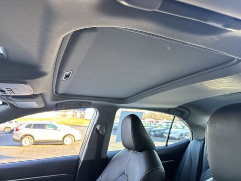 Used 2019 Toyota Camry SE image 7