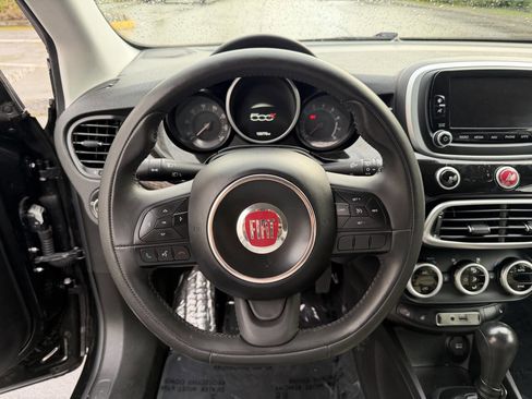 Used 2016 FIAT 500X Lounge image 18