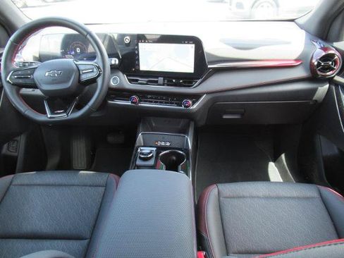 Used 2025 Chevrolet Equinox RS FWD image 12