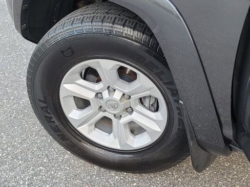 Used 2016 Toyota 4Runner SR5 image 31