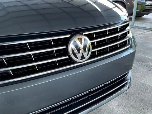 Used 2018 Volkswagen Passat 2.0T S w/ Driver Assistance Package image 28