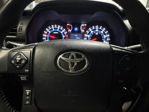 Used 2019 Toyota 4Runner TRD Off-Road Premium AWD/4WD image 14
