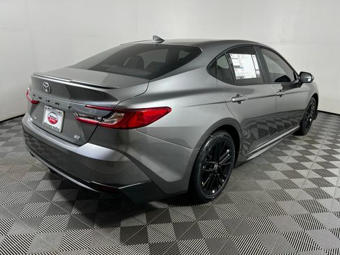 New 2026 Toyota Camry SE image 5