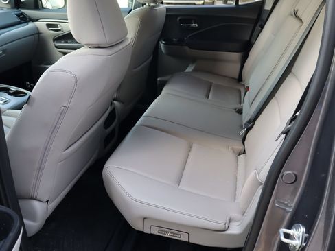 Used 2021 Honda Ridgeline RTL image 6