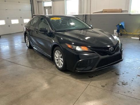 Used 2024 Toyota Camry SE FWD image 17