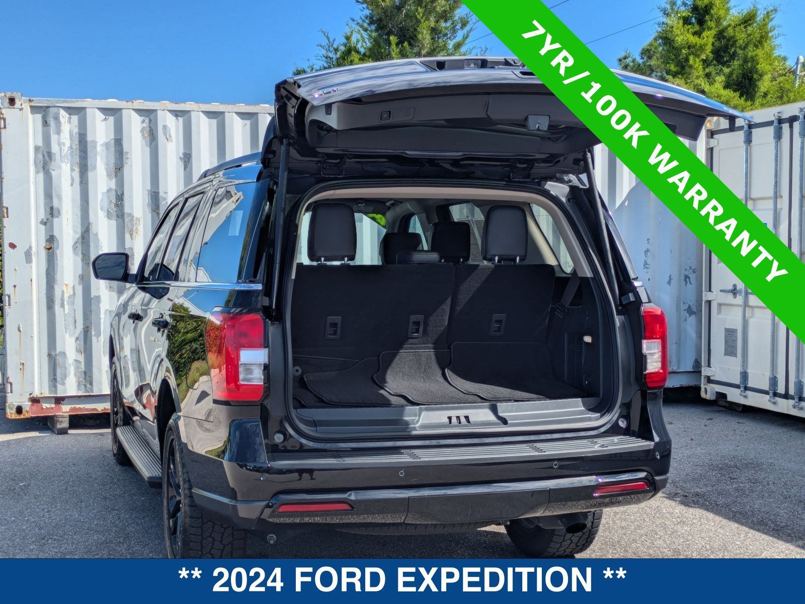 Used 2024 Ford Expedition XLT RWD image 14