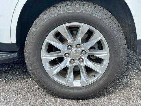 Used 2021 Chevrolet Tahoe Premier w/ Premium Package RWD image 27