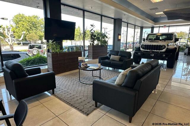 Used 2022 Jeep Wrangler Unlimited Sport AWD/4WD image 28