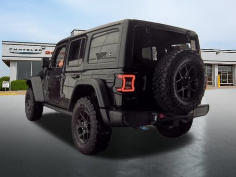 Used 2024 Jeep Wrangler Unlimited AWD/4WD image 5