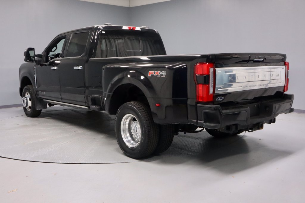 Certified 2024 Ford F350 Platinum AWD/4WD image 10