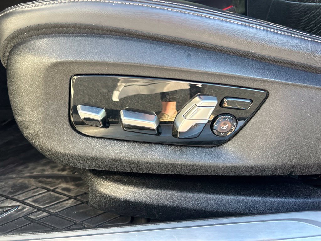 Used 2020 BMW 740i RWD image 55