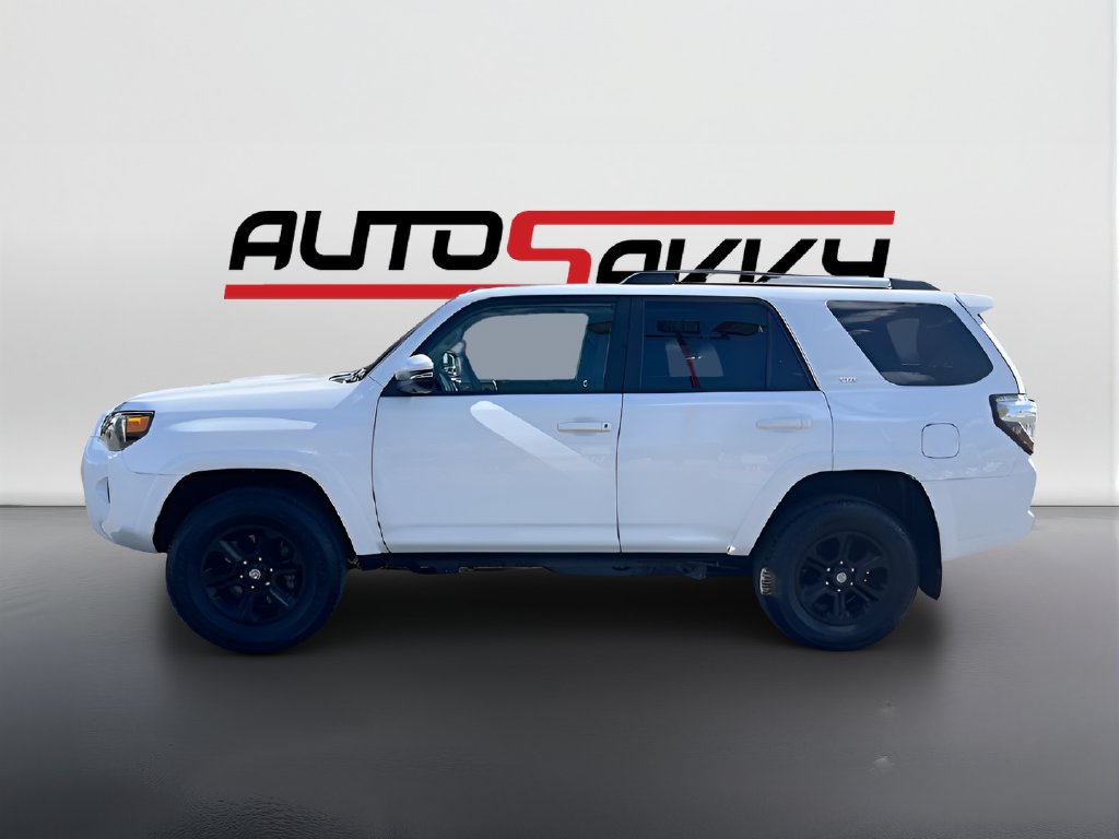Used 2024 Toyota 4Runner SR5 Premium w/ Moonroof Package AWD/4WD image 4