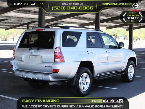 Used 2004 Toyota 4Runner SR5 AWD/4WD image 7