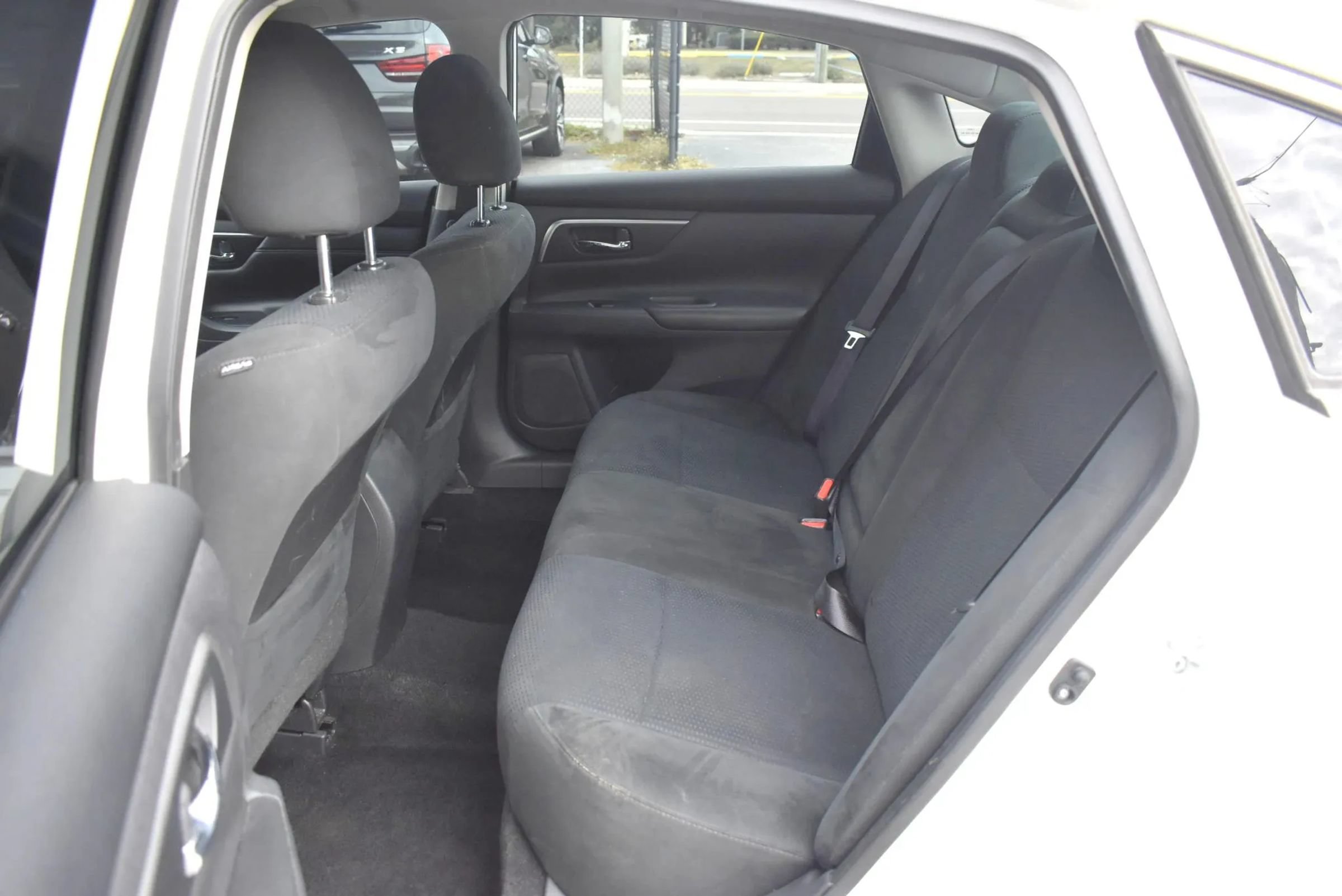 Used 2015 Nissan Altima 2.5 S w/ Power Driver Seat Package FWD image 18