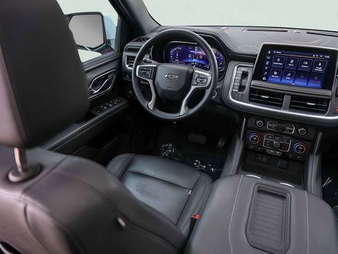 Used 2023 Chevrolet Suburban Z71 w/ Luxury Package AWD/4WD image 30