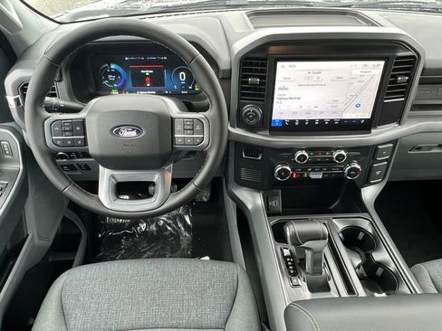 New 2025 Ford F150 Lightning XLT image 15
