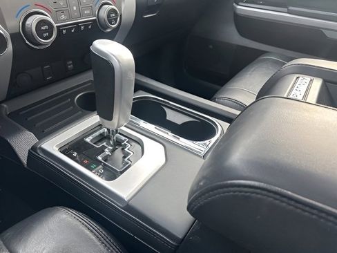 Used 2018 Toyota Tundra Platinum image 29