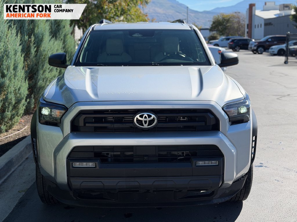 Used 2025 Toyota 4Runner SR5 AWD/4WD image 2