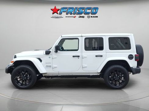 Used 2024 Jeep Wrangler Unlimited Sahara AWD/4WD image 4