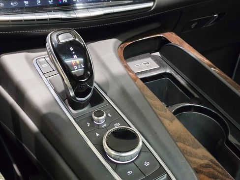 Used 2021 Cadillac Escalade Sport Platinum image 16