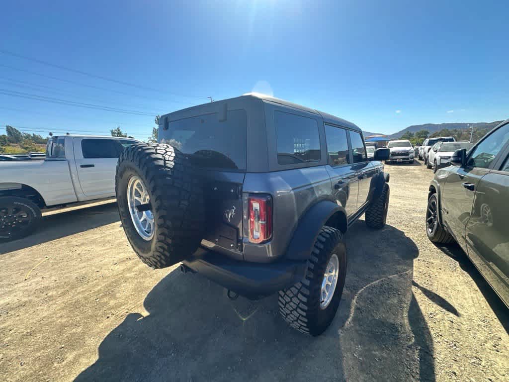 Used 2024 Ford Bronco Badlands AWD/4WD image 3