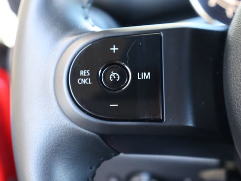 Used 2024 MINI Cooper 2-Door Hardtop image 23