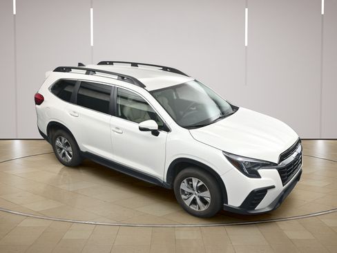 Used 2023 Subaru Ascent Premium w/ Convenience Package AWD/4WD image 31