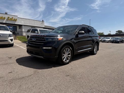 Used 2020 Ford Explorer XLT w/ Equipment Group 202A image 55