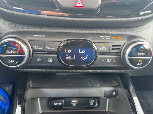 Used 2023 Kia Soul S FWD image 19
