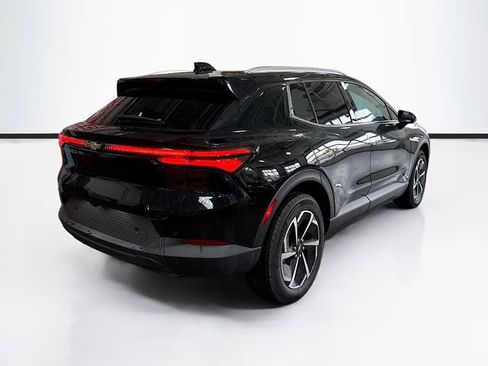New 2026 Chevrolet Equinox EV LT AWD/4WD image 6