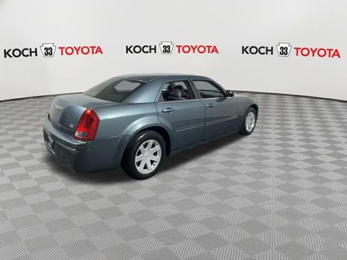 Used 2005 Chrysler 300 Touring w/ Sound Group image 8