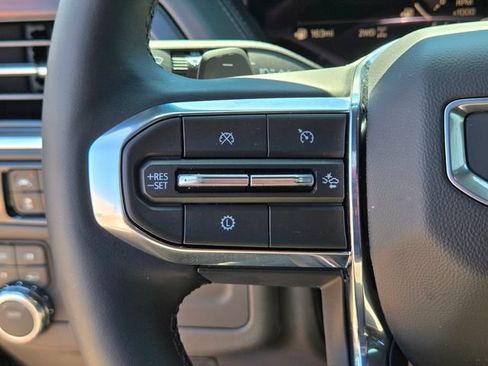Used 2026 GMC Yukon Denali w/ Sun & Power Step Package AWD/4WD image 29
