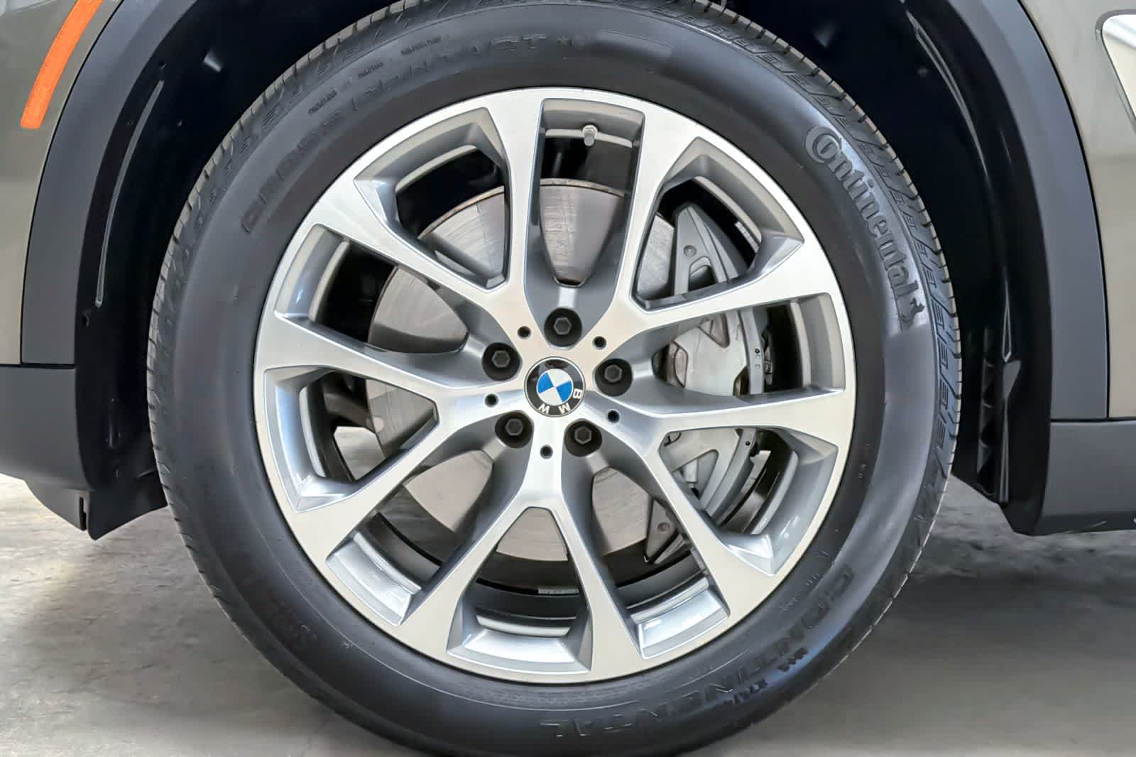 Used 2026 BMW X5 xDrive50e w/ Premium Package AWD/4WD image 27